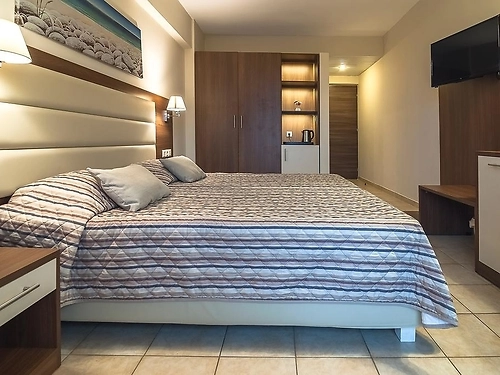 Hotel Messonghi Beach Corfu Grecia (8 / 14)