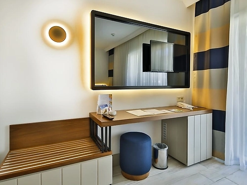 Hotel Crystal Flora Beach Resort Kemer (12 / 23)