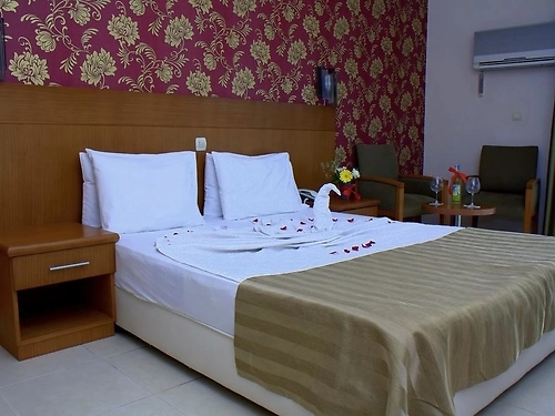 Surtel Hotel Kusadasi Turcia (8 / 17)
