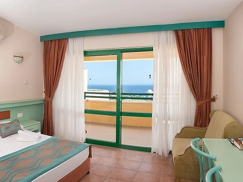 Esra and Family Suite Hotel Didim (9 / 21)