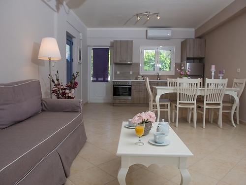 Hotel Elodia Suites Grecia (2 / 10)