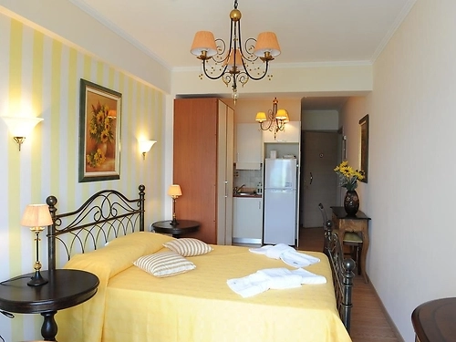 Hotel Agnadi Suites Grecia (8 / 9)