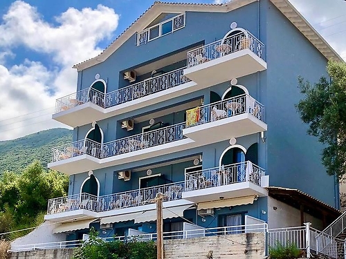Hotel Salt & Blue Rooms Lefkada (1 / 7)