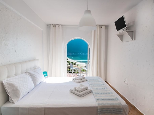 Hotel Salt & Blue Rooms Lefkada Grecia (2 / 7)