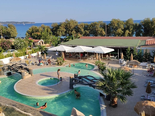 Grand Beach Hotel Grecia (1 / 15)
