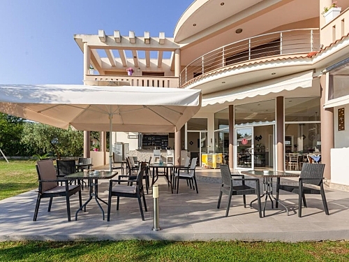 Christa Hotel Grecia (13 / 20)
