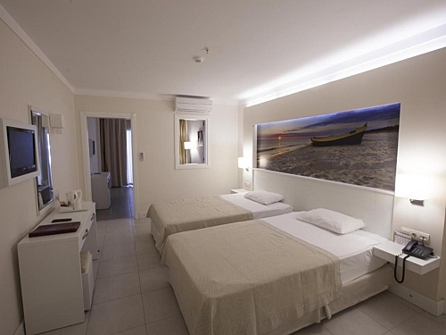 Batihan Beach Resort & Spa Hotel Turcia (6 / 40)