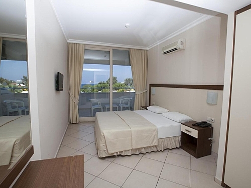 Batihan Beach Resort & Spa Hotel Turcia (8 / 40)