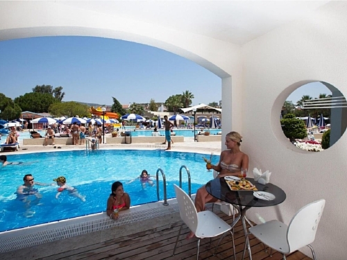 Batihan Beach Resort & Spa Hotel Kusadasi Turcia (14 / 40)