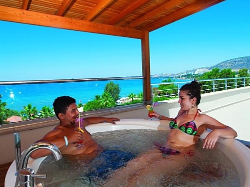 Batihan Beach Resort & Spa Hotel Kusadasi (20 / 40)