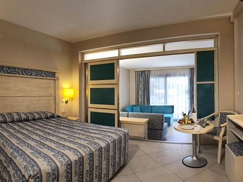 Hotel Ephesia Holiday Beach Club Kusadasi Turcia (5 / 49)