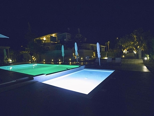 Hotel 8 Boutique Suites Grecia (36 / 45)