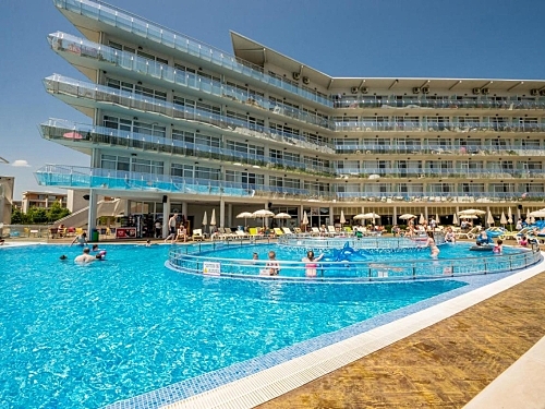 Aqua Nevis Hotel & Aquapark Sunny Beach Bulgaria (1 / 38)
