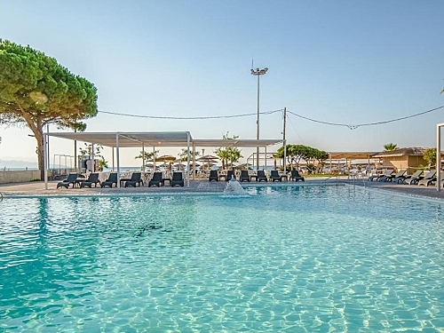 Buka Sandy Beach  (15 / 35)