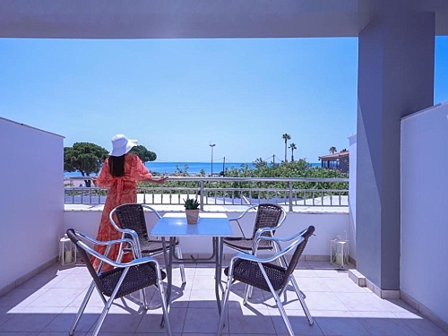 Buka Sandy Beach  (12 / 35)