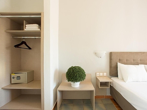 Hotel Across Coral Blue Beach Grecia (7 / 29)