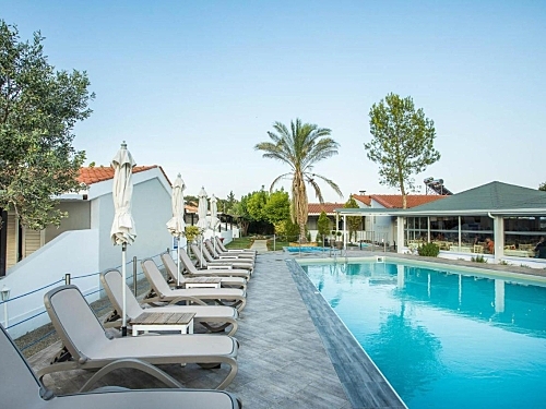 Hotel Across Coral Blue Beach Grecia (19 / 29)