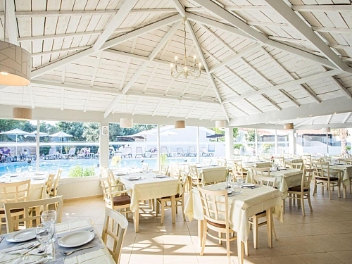 Hotel Across Coral Blue Beach Sithonia (17 / 29)