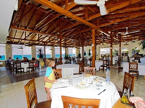 Mendi Hotel Grecia (22 / 44)