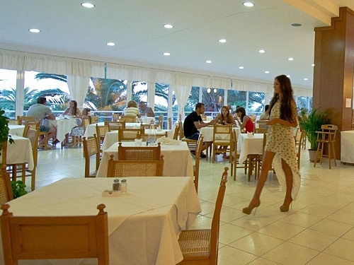 Mendi Hotel Grecia (18 / 44)